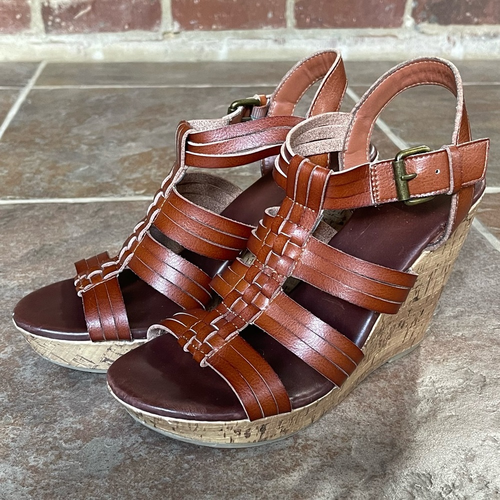 Dolce Vita Shirley Brown Strappy Wedge Sandals Size 8.5